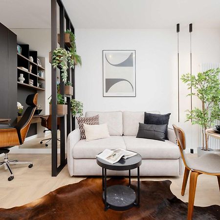 Apartment Sarmacka Wilanow With Parking, Sauna & Gym By Noclegi Renters Warszawa Exteriör bild