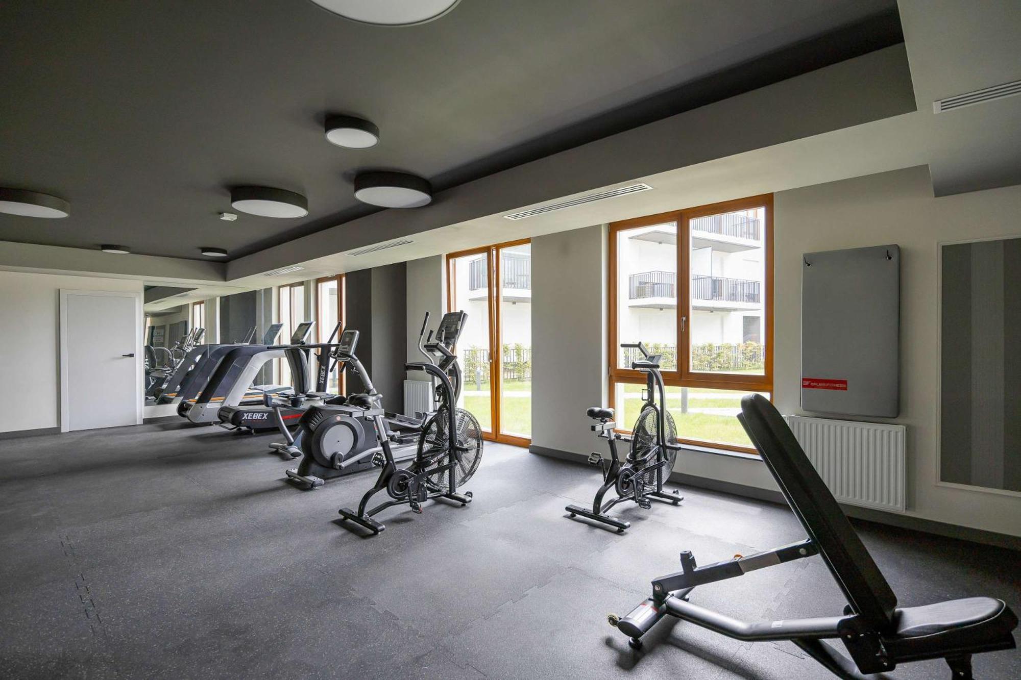 Apartment Sarmacka Wilanow With Parking, Sauna & Gym By Noclegi Renters Warszawa Exteriör bild