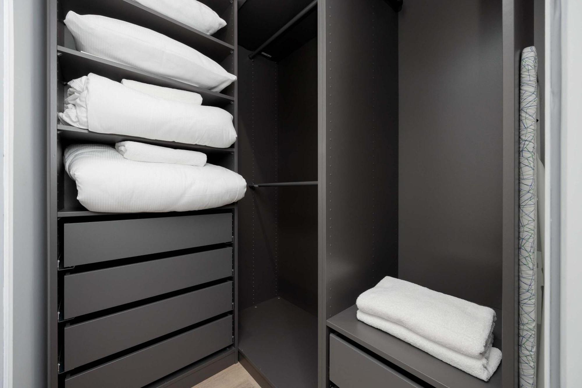 Apartment Sarmacka Wilanow With Parking, Sauna & Gym By Noclegi Renters Warszawa Exteriör bild