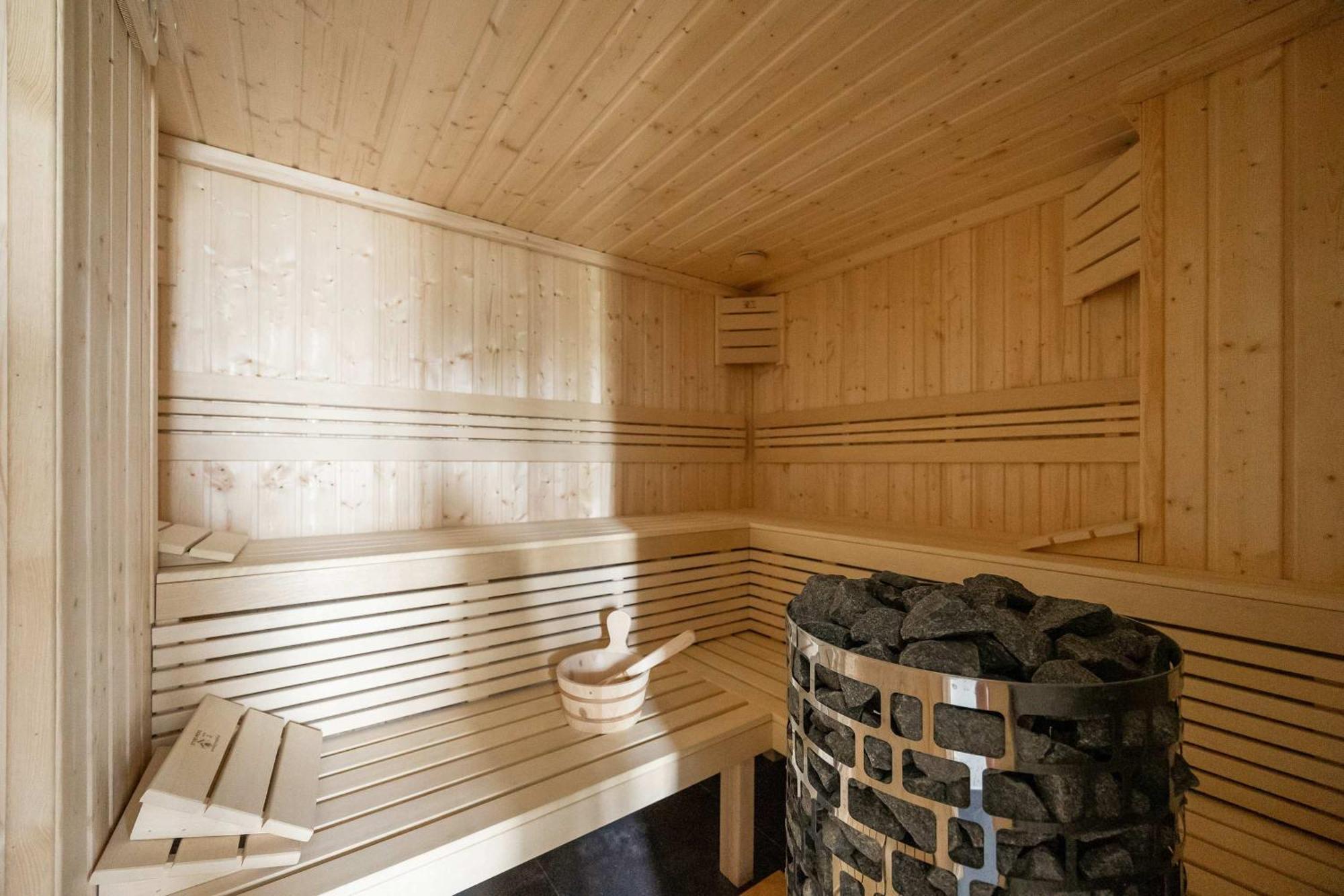 Apartment Sarmacka Wilanow With Parking, Sauna & Gym By Noclegi Renters Warszawa Exteriör bild